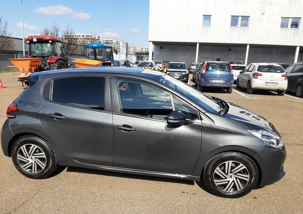 Peugeot 208 cena 37900 przebieg: 79000, rok produkcji 2017 z Kraków małe 67